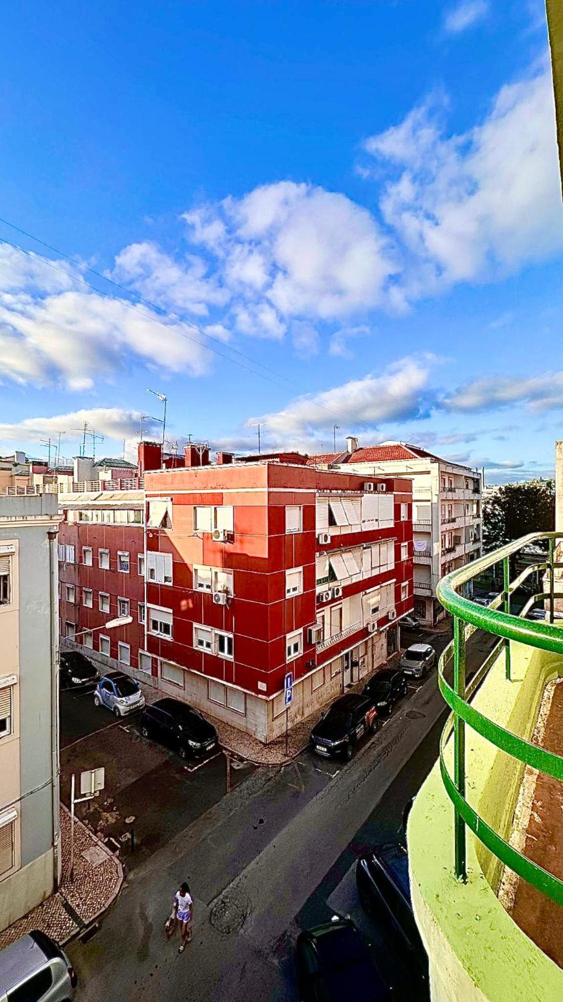 Quarto Do Bairro Lisbon Bagian luar foto